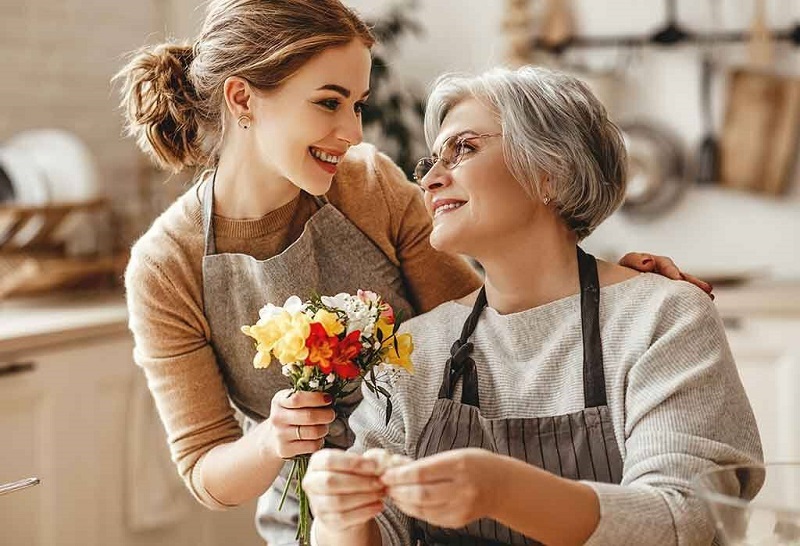 Essential Things to Make Your Mom Feel Special on Her Birthday