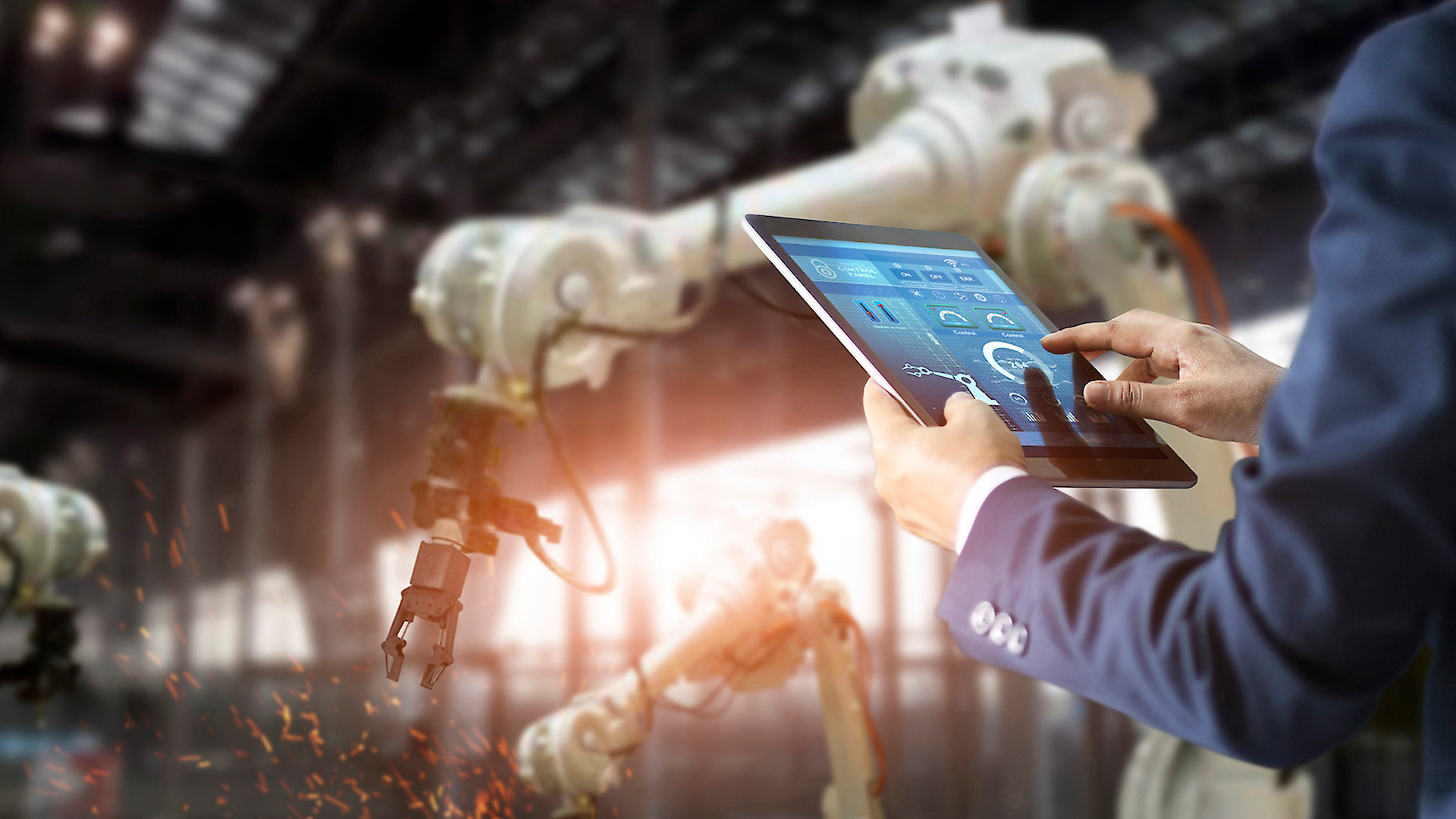 Powerful Tips to Ensure Strong Customer Relationships for B2B Manufacturers