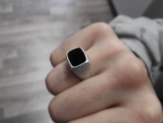 Why Black Onyx Jewelry for Men could be a good choice