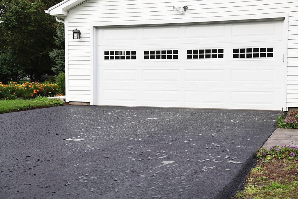 Getting the Right Garage Door Services