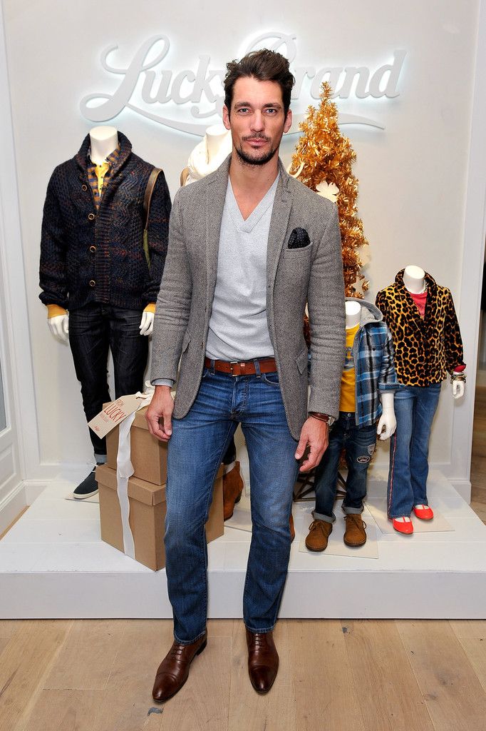 HOW TO WEAR A BLAZER WITH JEANS