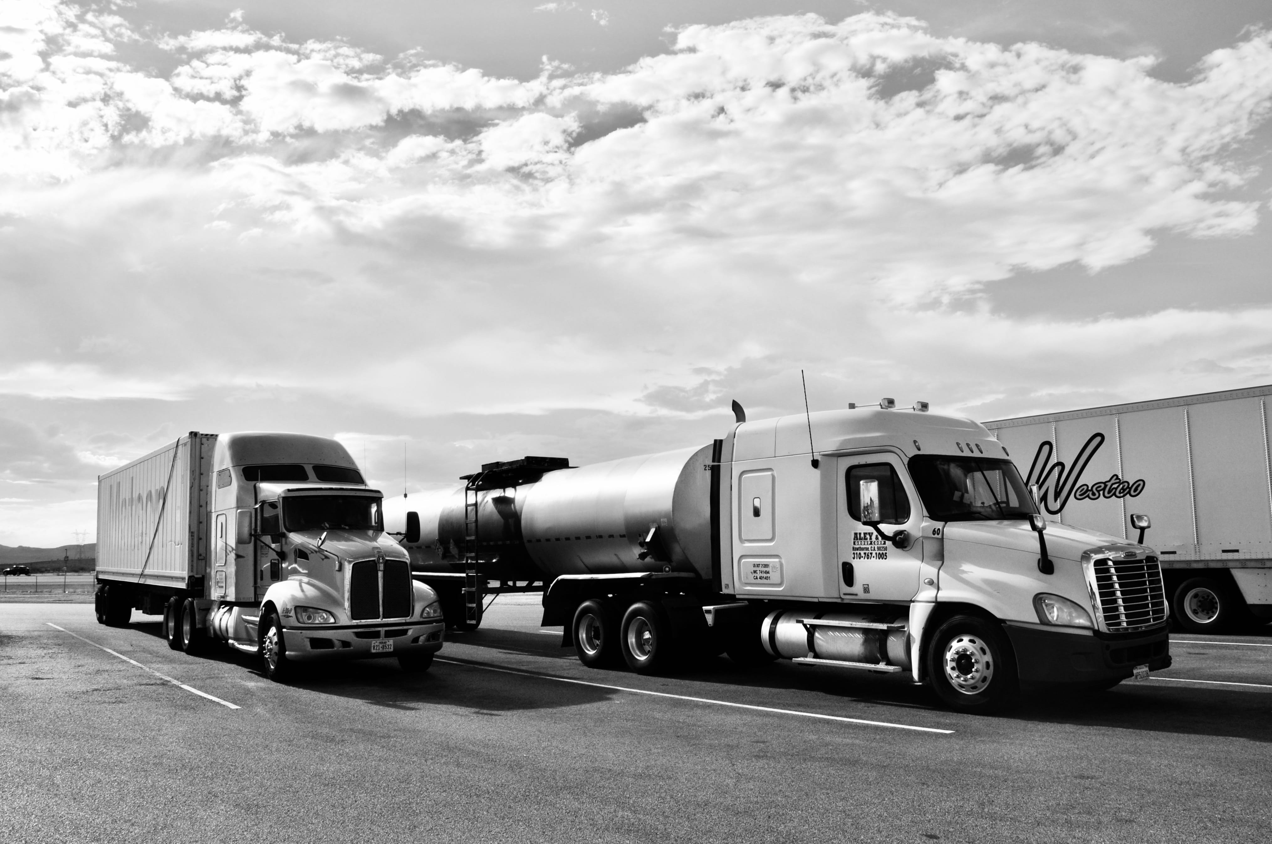 Brand New VS Used Semi Truck: Which One is Better?