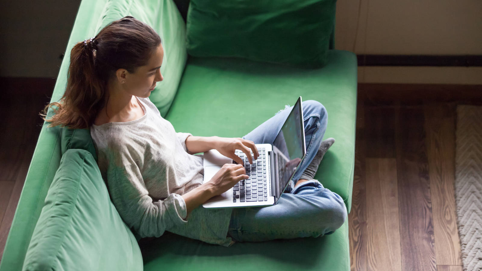 5+ Expert Tips to Make Your College Essay Stand Out Exclusively