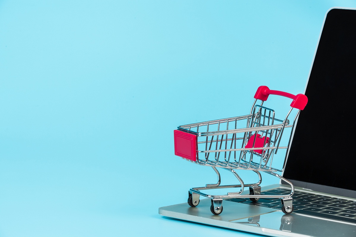The Role of Financial Management in Online Store Sales and Profits