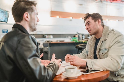 How to Deal With Violence and Aggression in Workplace?