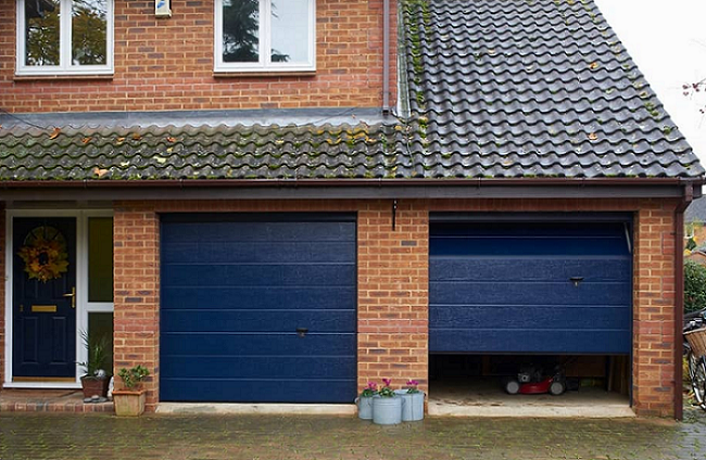 How to Deal With Garage Door Repair