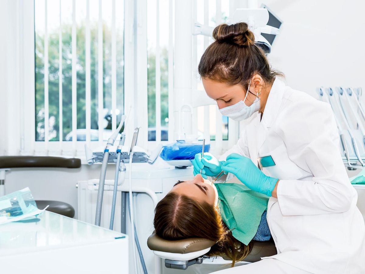What Is the Role of a Dentist?