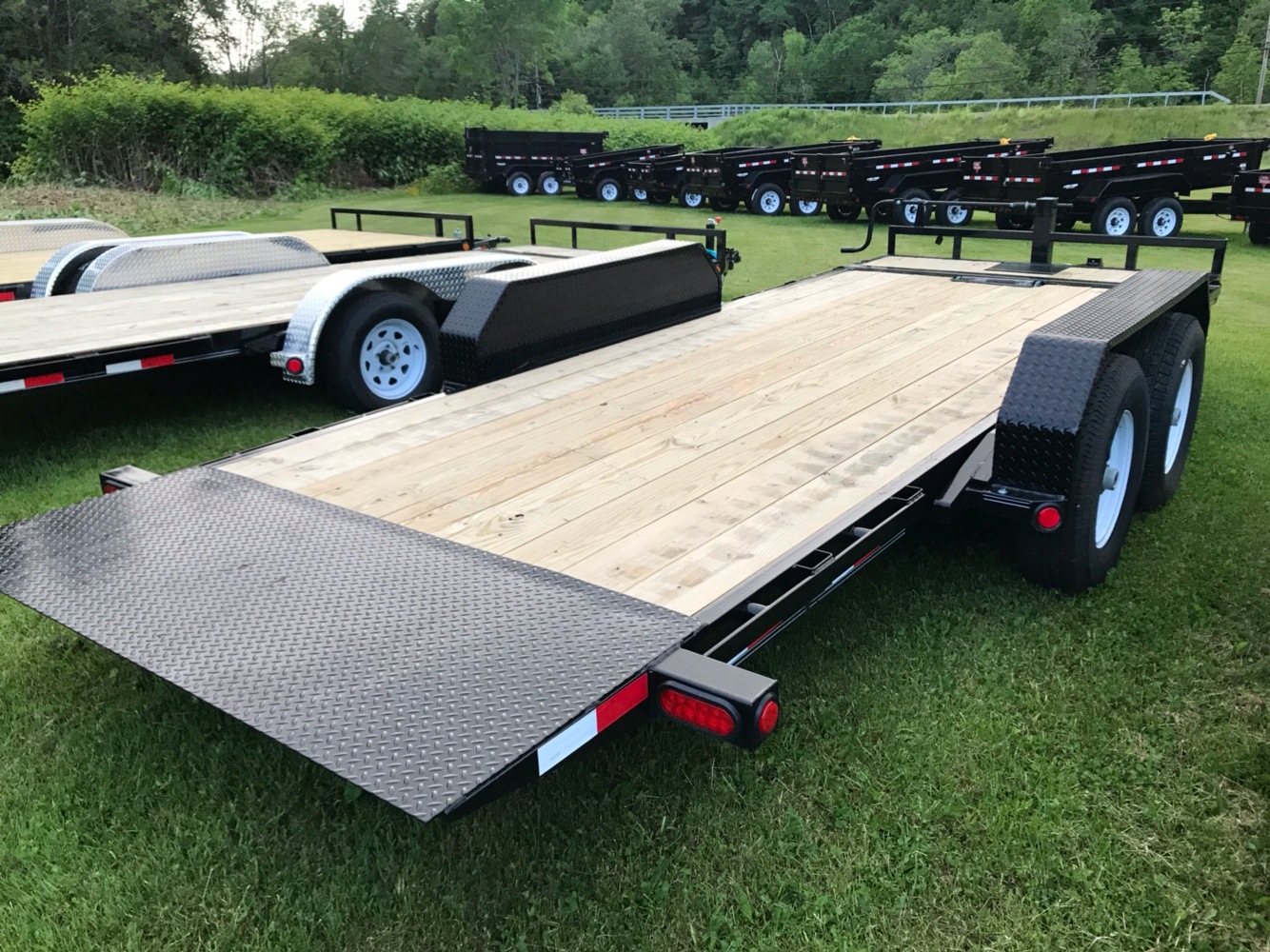 Main Benefits of Using Tilt Trailers