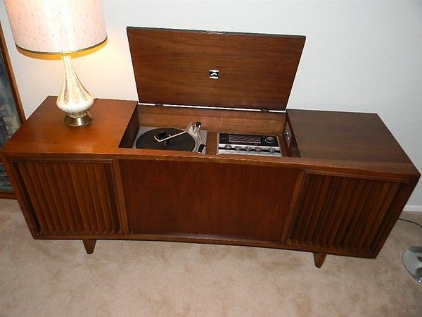 What to Look For When Buying a Vintage Stereo Console