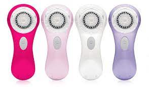 The Importance of Choosing a Right Facial Cleansing Brush: