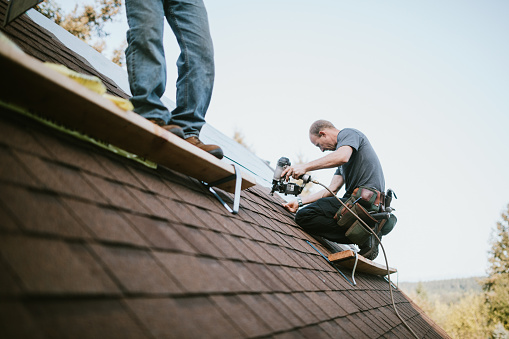 4 Top Tips for Choosing the Best Roofing Contractor