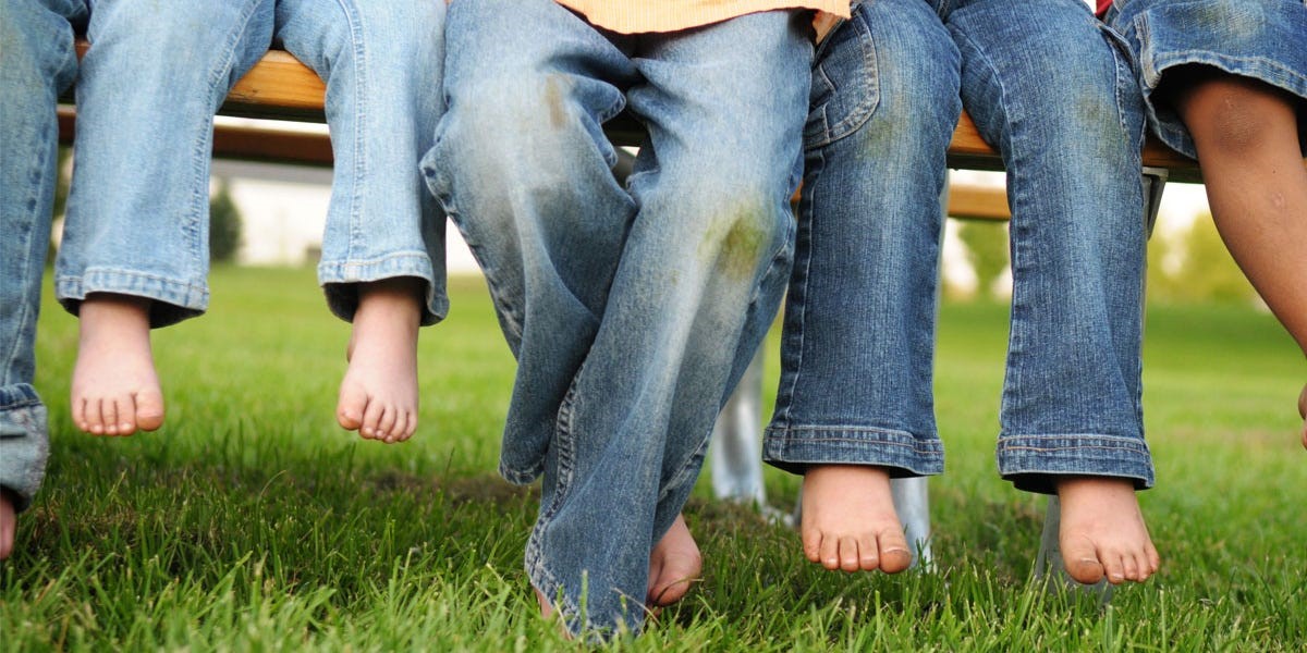 6 Steps to Remove Grass Stains From Your Jeans