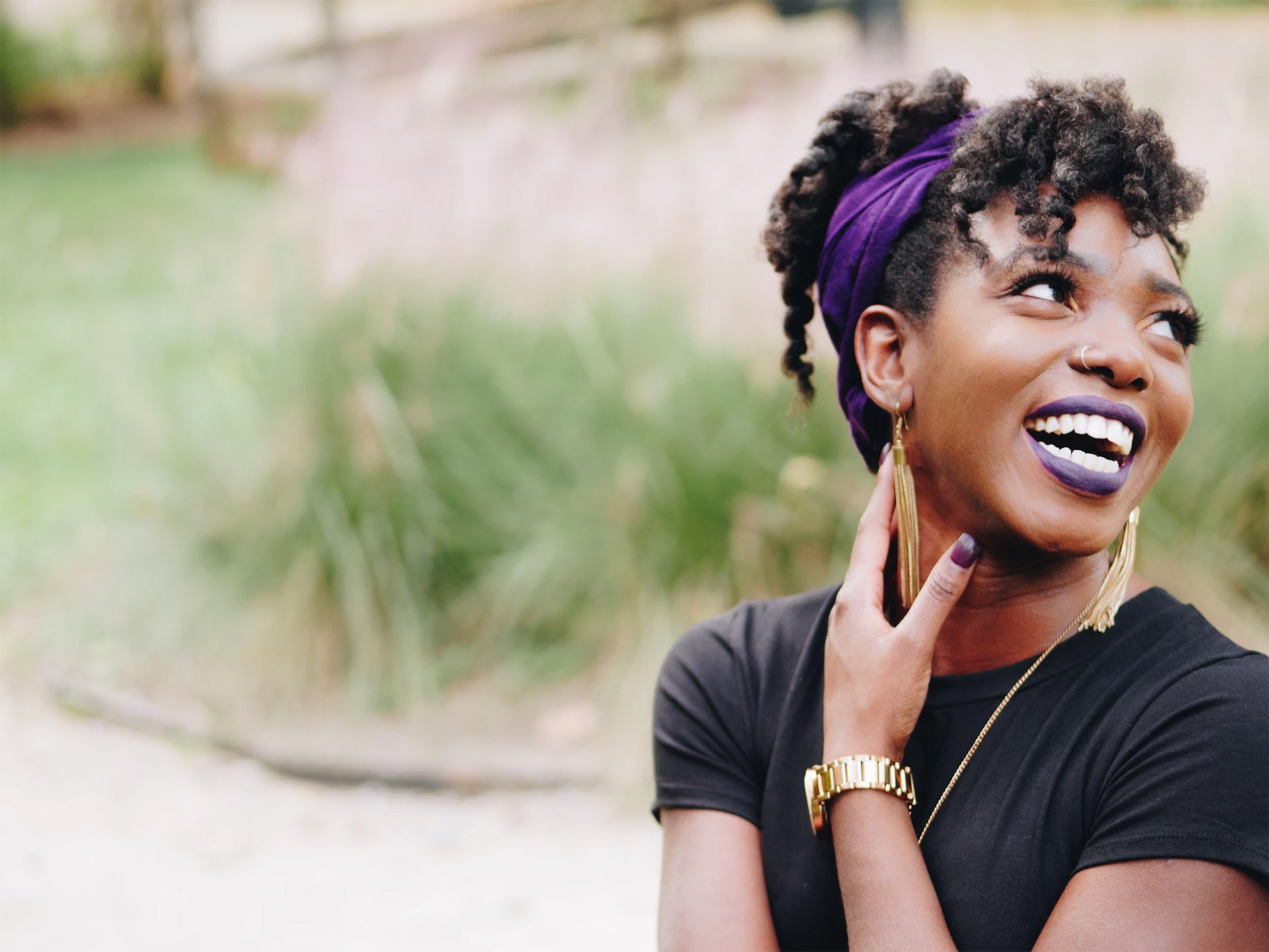 Use Right Curly Hair Care Products to Make Them Always Look Glorious
