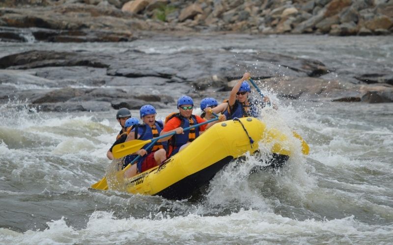 How to Have a Great Time While White Water Rafting
