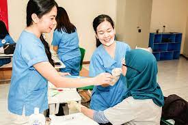 Important Aspects to Think While Picking a Profession as a Healthcare Specialist