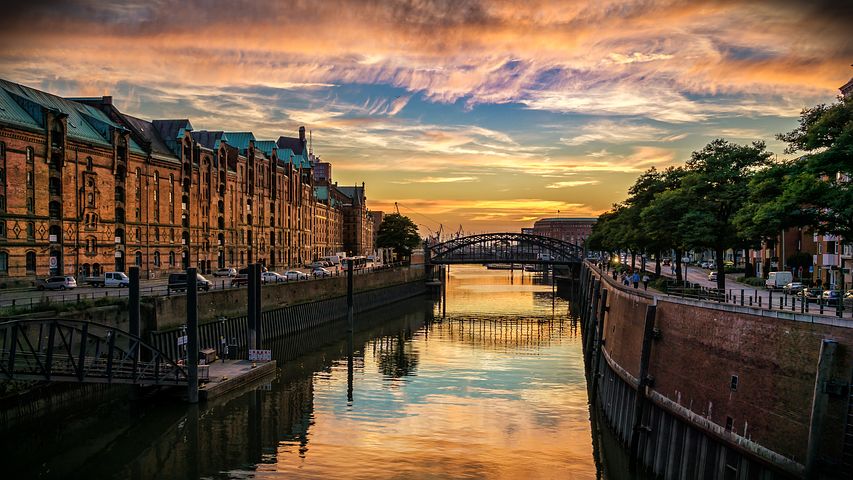  Top Tourist Places in Hamburg to Visit With Your Family.