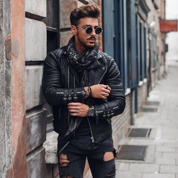 Find Out What to Wear Under a Leather Jacket?
