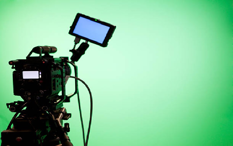 The Benefits of Using a Green Screen Background in Your Video Production