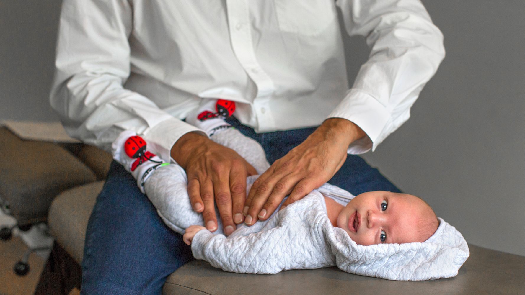 Explore the Benefits of Taking Your Newborn to a Chiropractor!
