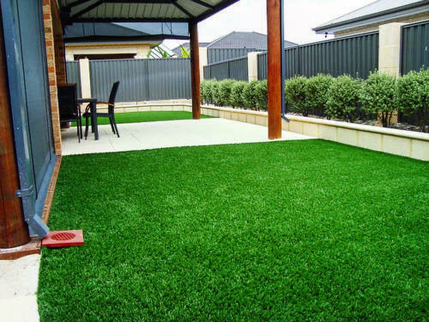 What Is Artificial Grass for Pets?