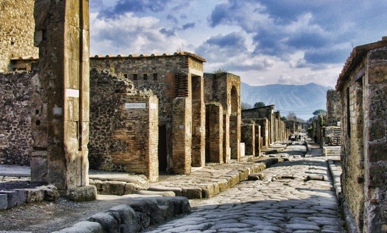 Explore the Magic of Pompeii With Day Trip From Rome