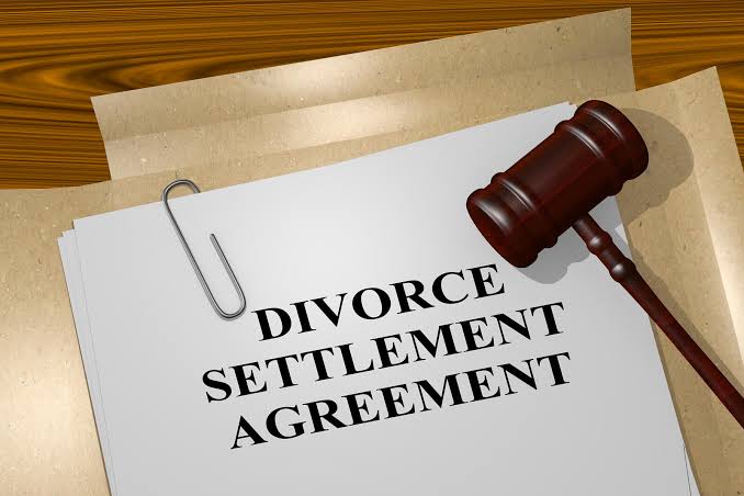 How Can a Lawyer Help You in Drafting Property Agreements in Divorce?