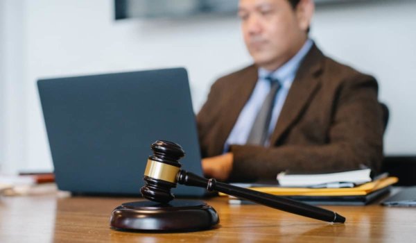 When Should You Hire a Personal Injury Lawyer