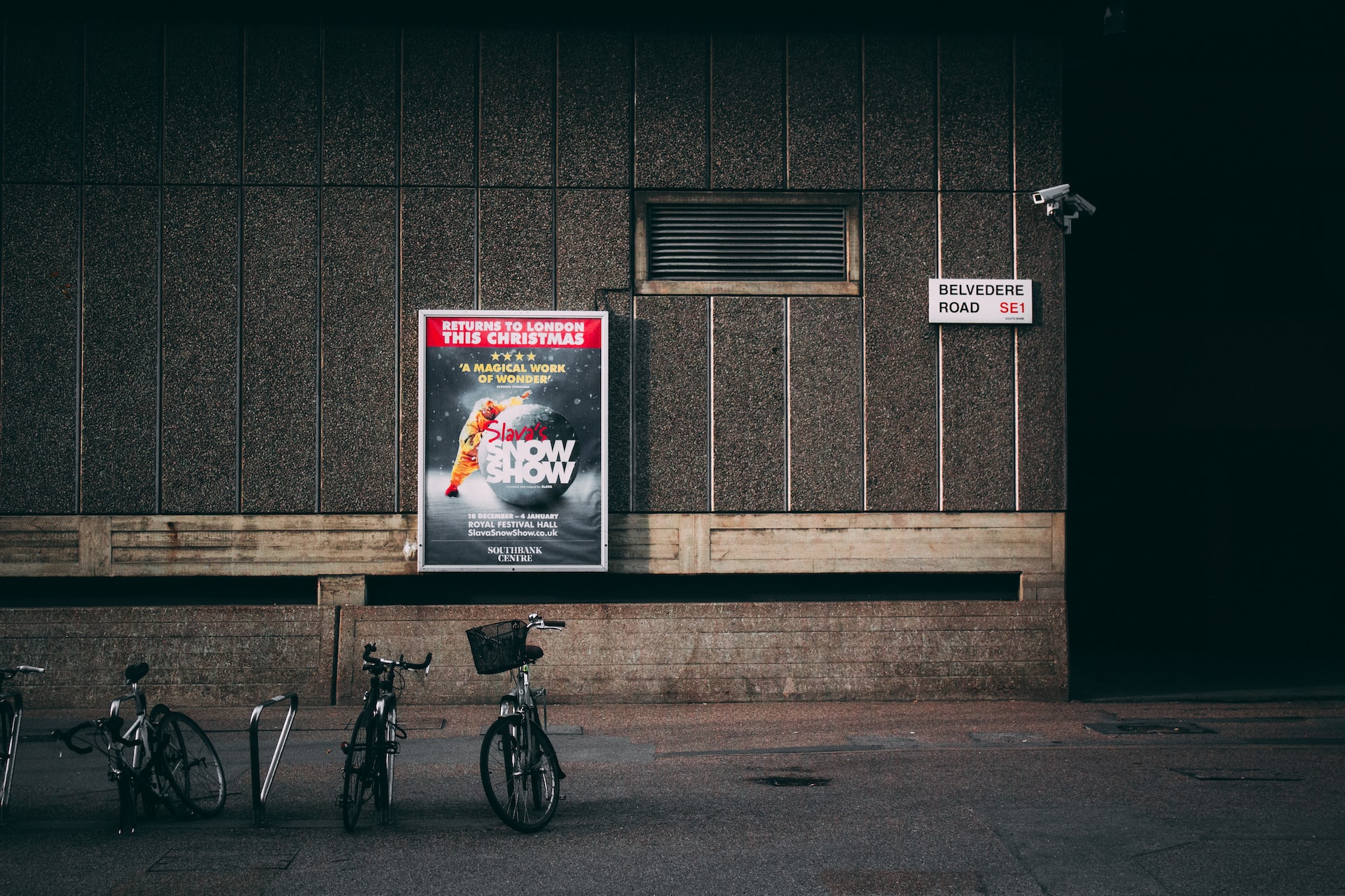 8 Best Places to Put up a Poster to Increase Brand Awareness