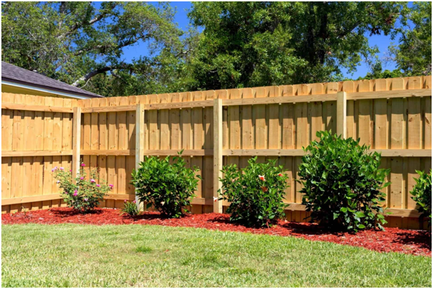 How Can a Fence Builder Transform the Look and Function of Your Outdoor Space?