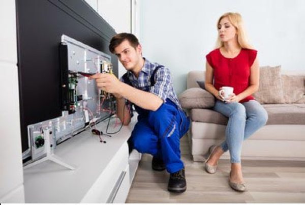 Why Does Your Smart TV Keep Disconnecting from Wi-Fi? Causes and Fixes
